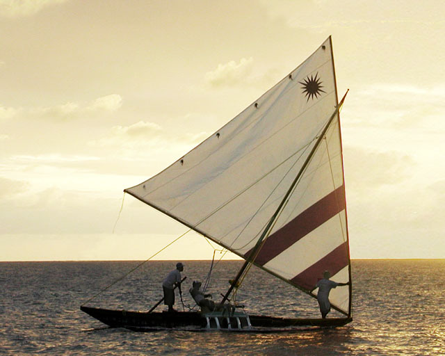Outrigger, Kwajalein lagoon, Kwajalein, RMI, © Sue Rosoff, all rights reserved : The Marshall Islands : Sue Rosoff Photography