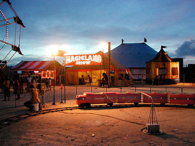 Magicland, Ebeye, Kwajalein, RMI, © Sue Rosoff, all rights reserved : The Marshall Islands : Sue Rosoff Photography
